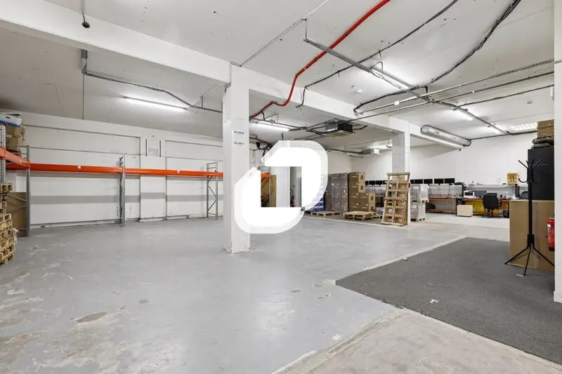 Vente Local d'activités 472 m² - Photo 1