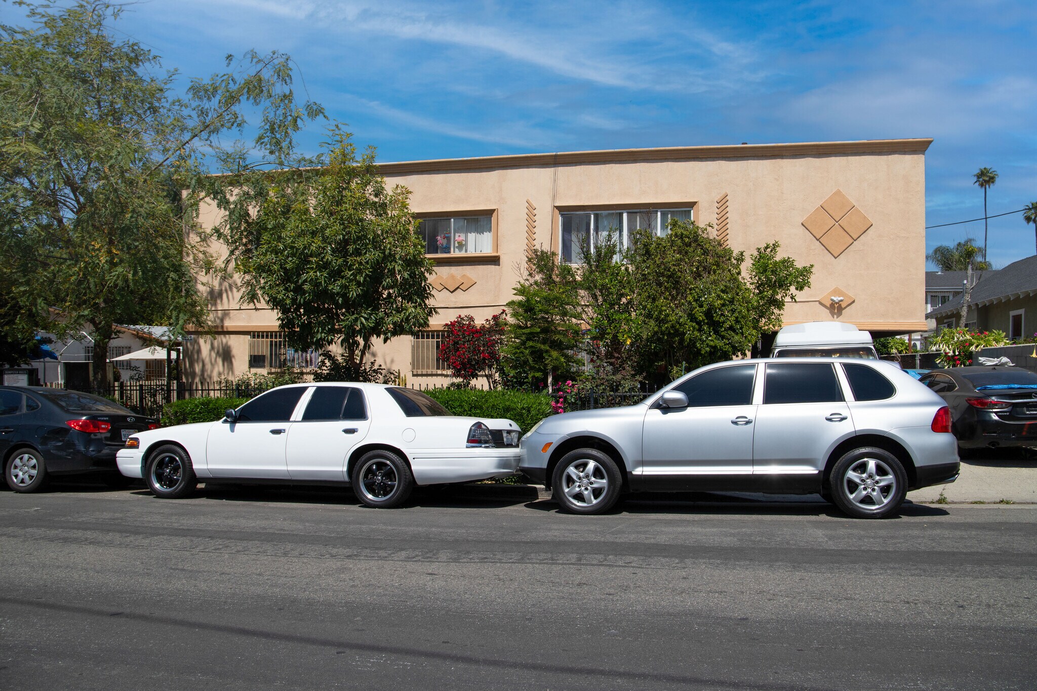 5005 Axtell St, Los Angeles, CA for sale Building Photo- Image 1 of 1