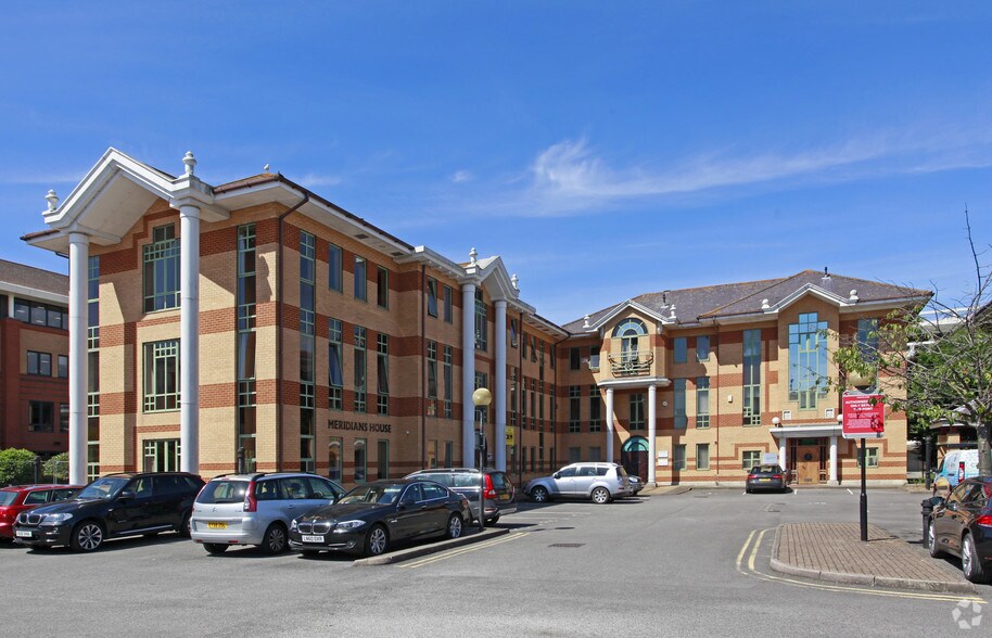 Ocean Way, Southampton for sale - Primary Photo - Image 1 of 1