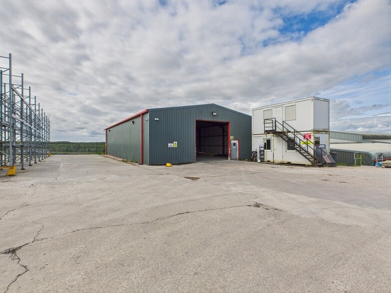 Broomiesburn Rd, Ellon to rent - Primary Photo - Image 1 of 5