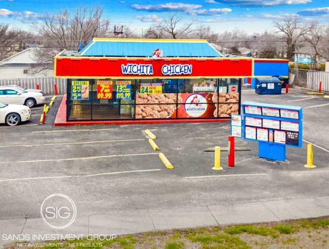 1305 N Hillside St, Wichita, KS for sale - Primary Photo - Image 1 of 1