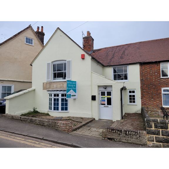 3 The Broadway, Hungerford to rent Primary Photo- Image 1 of 2