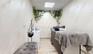 Retail in Alcalá de Henares, Madrid to rent Interior Photo- Image 2 of 4