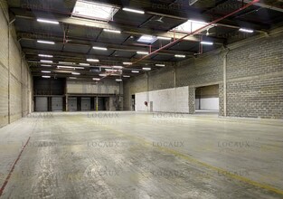 Light Industrial in Herblay to rent Interior Photo- Image 1 of 11
