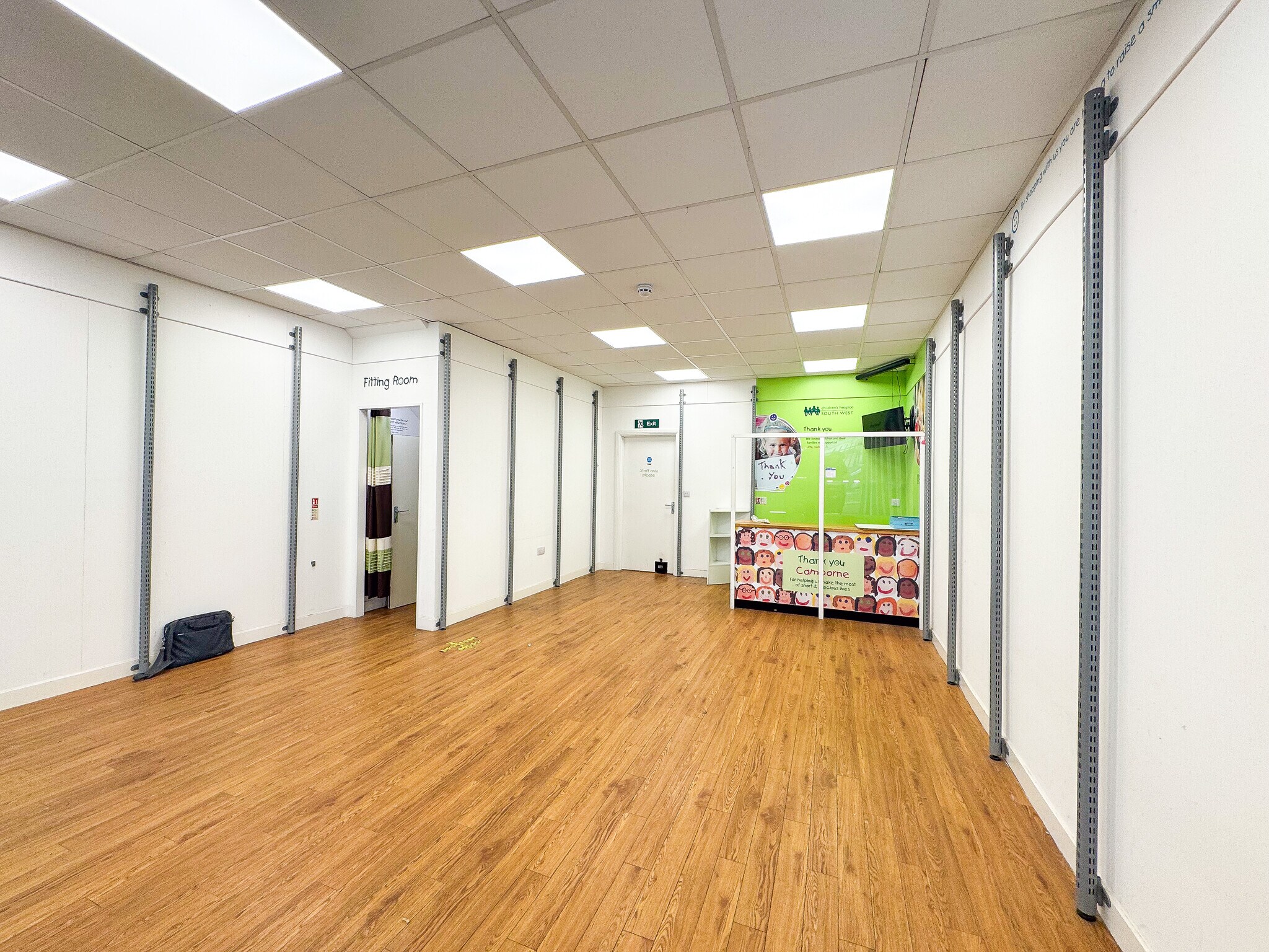 14 Commercial Sq, Camborne to rent Interior Photo- Image 1 of 4