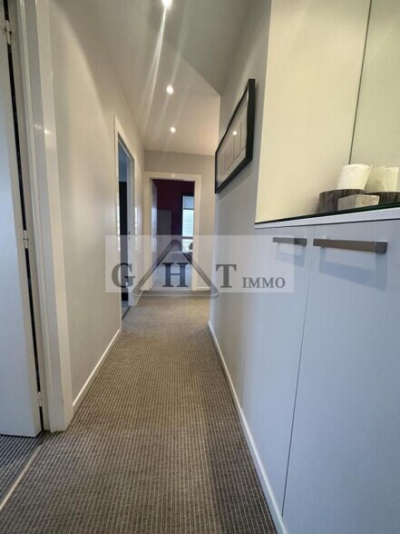 Office in Créteil to rent - Interior Photo - Image 3 of 12