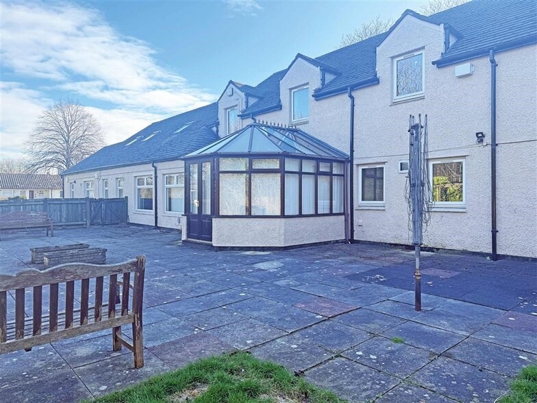 56-64 Willow Ln, Lancaster for sale - Building Photo - Image 2 of 3