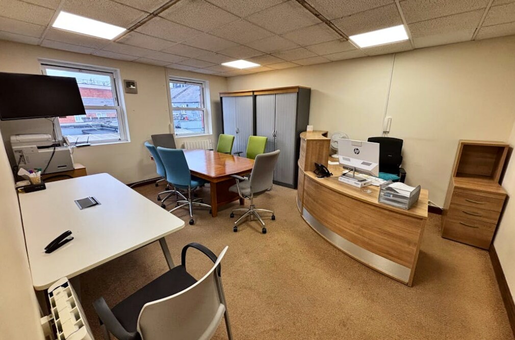 174-174D Cowley Rd, Oxford to rent Interior Photo- Image 1 of 5