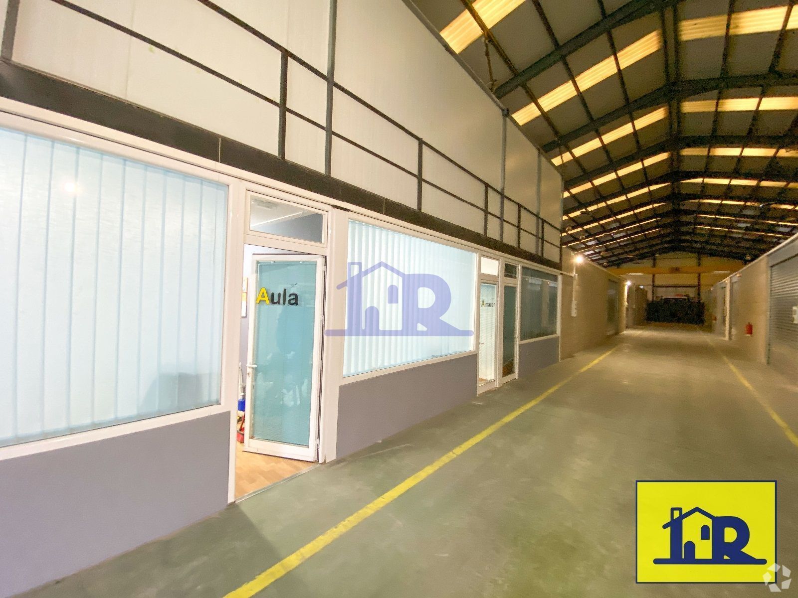 Office in Cuenca, Cuenca to rent Interior Photo- Image 1 of 2