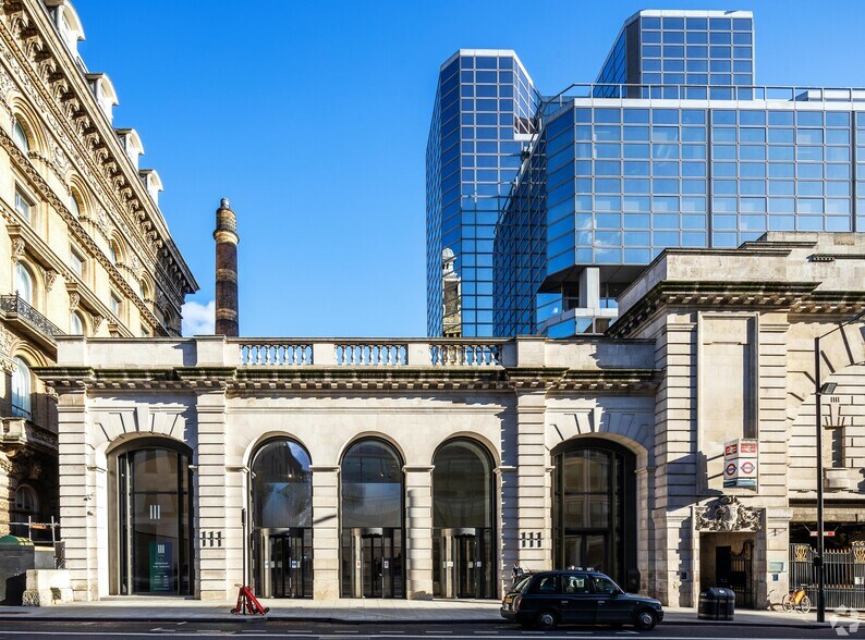 111 Buckingham Palace Rd, London to rent - Building Photo - Image 2 of 33