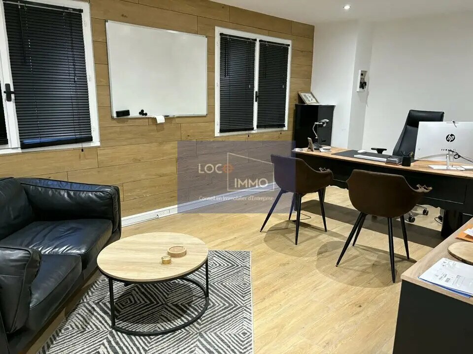 Location Local d'activités 110 m² - Photo 1