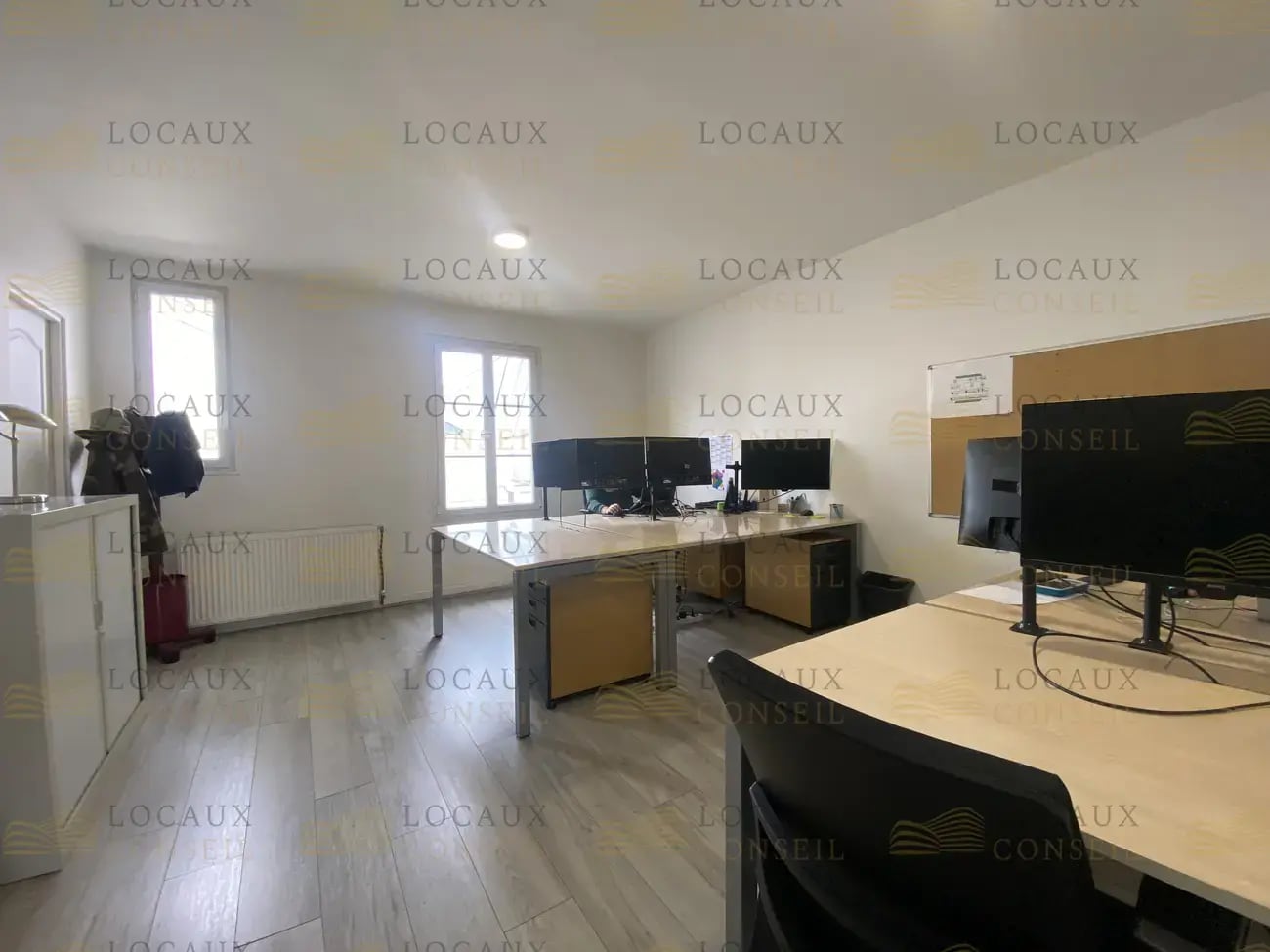 Light Industrial in Argenteuil to rent Interior Photo- Image 1 of 12