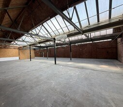 Arthur St, Barwell to rent Interior Photo- Image 2 of 8