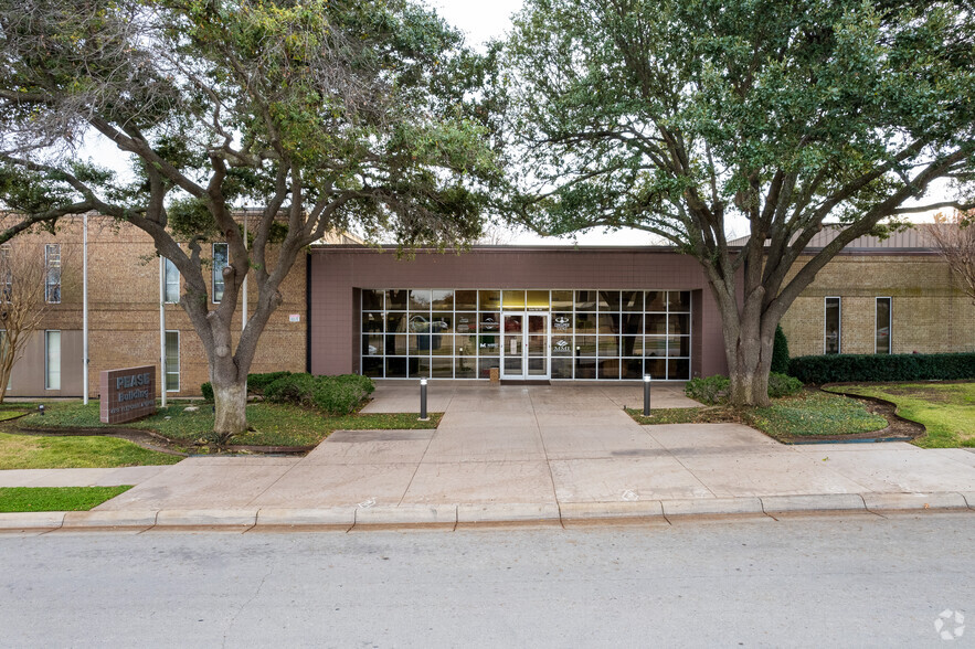 4717 Fletcher Ave, Fort Worth, TX for sale - Interior Photo - Image 2 of 16