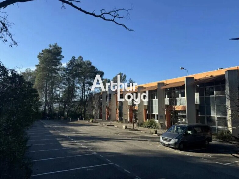 Office in Valbonne to rent - Building Photo - Image 2 of 34