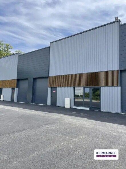 Light Industrial in Vitré for sale - Building Photo - Image 3 of 6