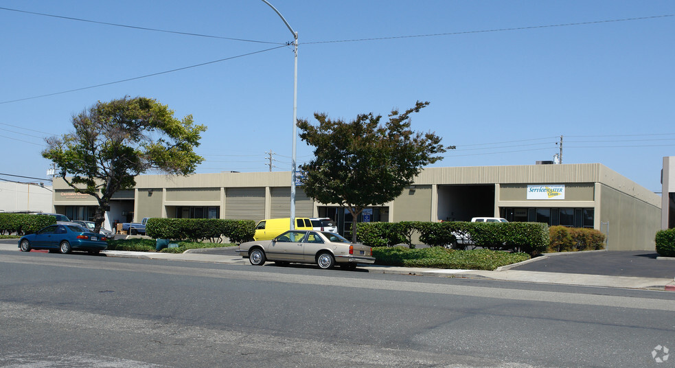 14492-14498 Wicks Blvd, San Leandro, CA for rent - Primary Photo - Image 1 of 4