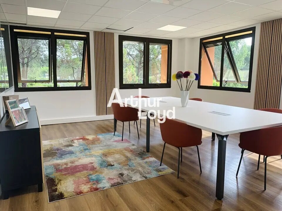 Office in Valbonne for sale Interior Photo- Image 1 of 7