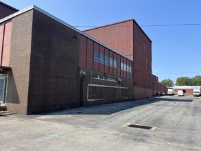 236 S Cherry St, Manheim, PA for rent Building Photo- Image 1 of 3