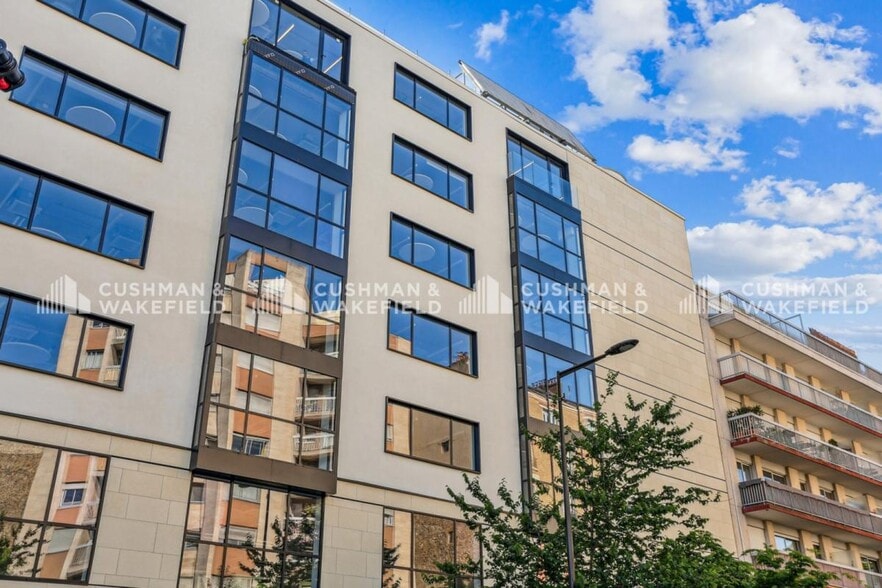 Office in Boulogne-Billancourt to rent - Building Photo - Image 2 of 18