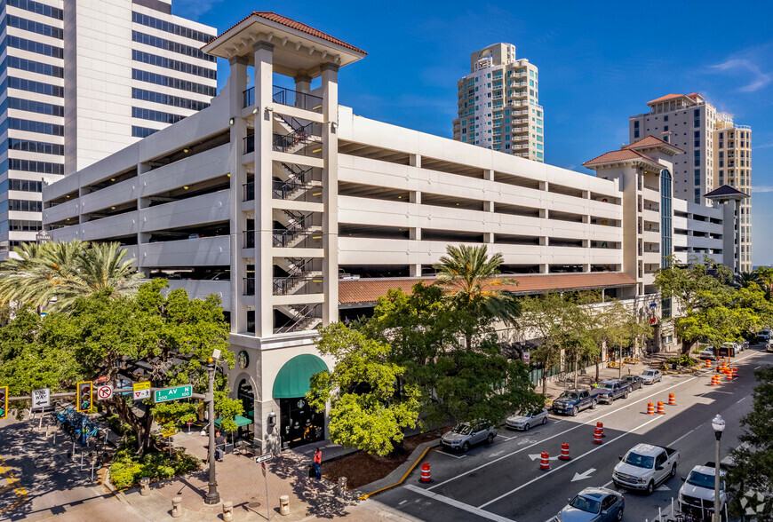 101-179 2nd Ave N, Saint Petersburg, FL for rent - Building Photo - Image 1 of 8