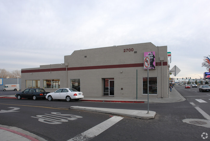 2700 Virginia St, Reno, NV for rent - Primary Photo - Image 1 of 12