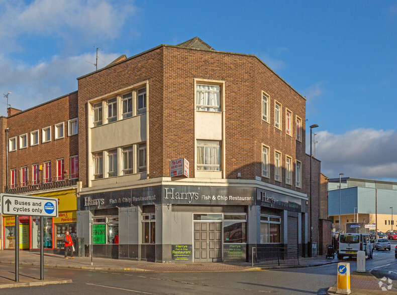 69-71 Kirkgate, Wakefield for sale - Primary Photo - Image 1 of 1