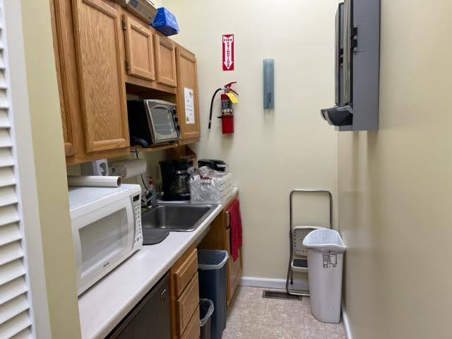 133 S Peterboro St, Canastota, NY for rent - Interior Photo - Image 2 of 9