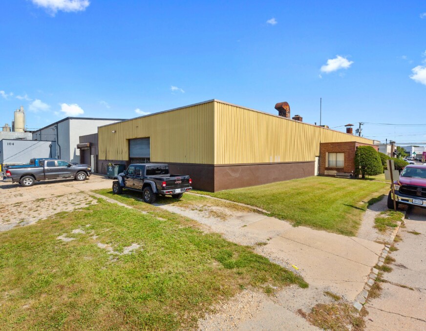 589 Main St, Westbury, NY for sale Building Photo- Image 1 of 1