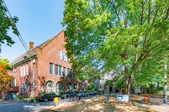 1501 10th Ave E, Seattle, WA for rent Building Photo- Image 1 of 6