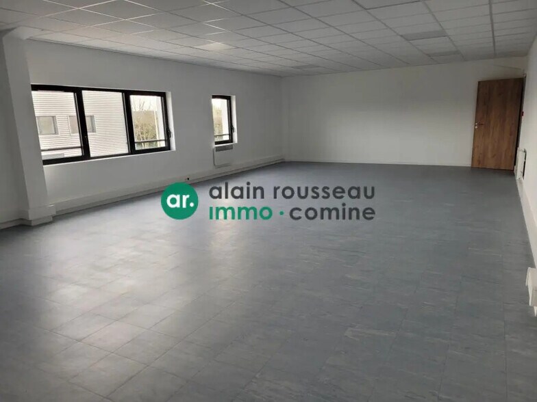 Light Industrial in Saint-Herblain to rent - Interior Photo - Image 2 of 6