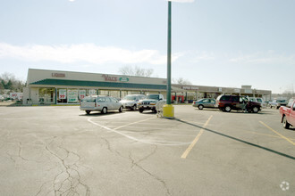 65 E Grand Ave, Fox Lake, IL for sale Primary Photo- Image 1 of 1