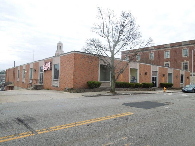 111-123 High St, Pawtucket, RI for sale - Building Photo - Image 1 of 1