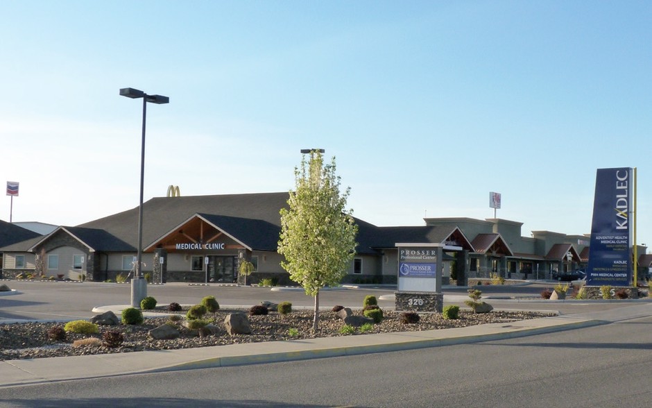 Office in Prosser, WA for sale - Primary Photo - Image 1 of 1