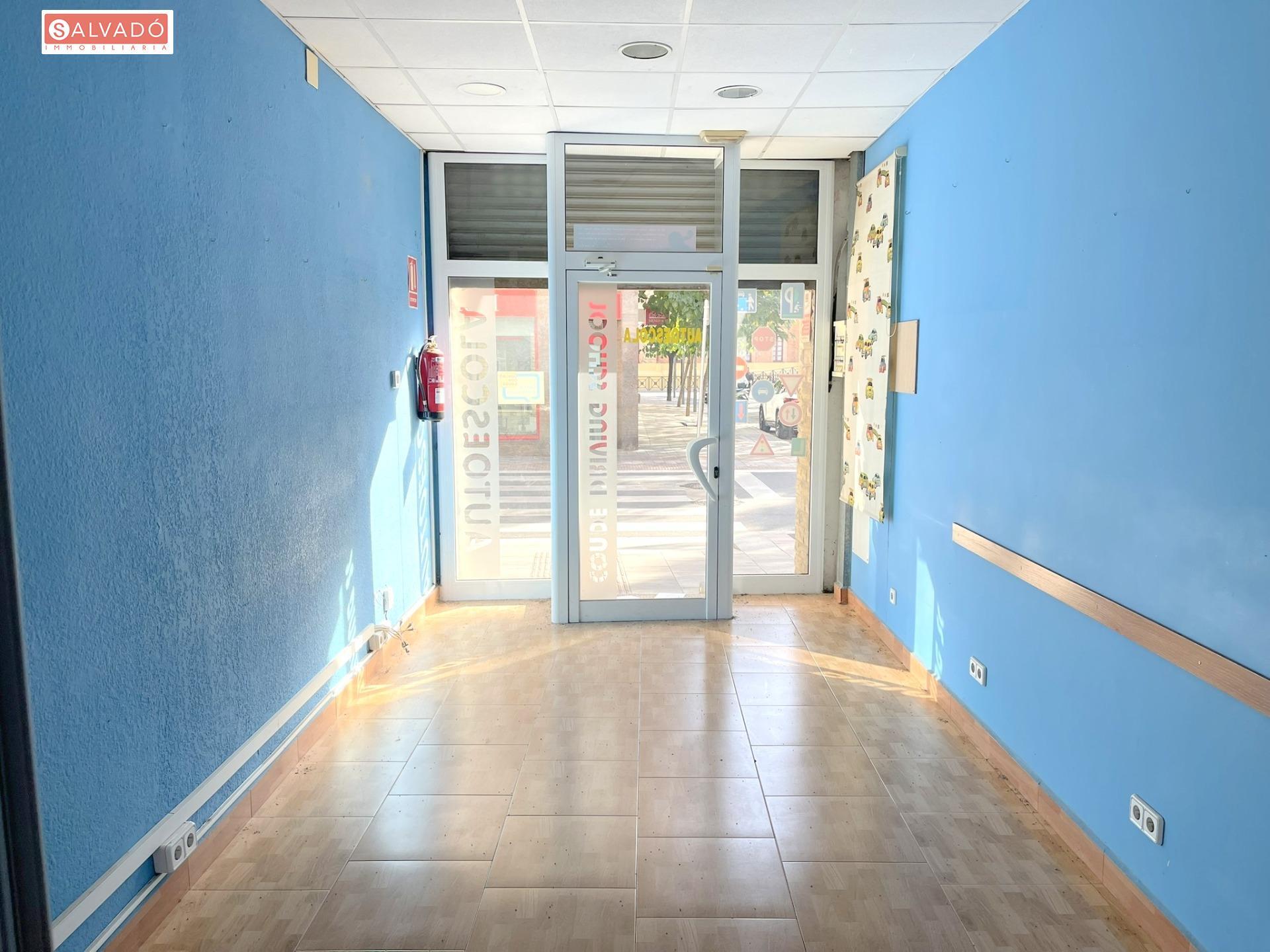 Retail in El Vendrell, Tarragona to rent Interior Photo- Image 1 of 2