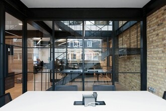 19 Willow St, Shoreditch to rent Interior Photo- Image 1 of 4