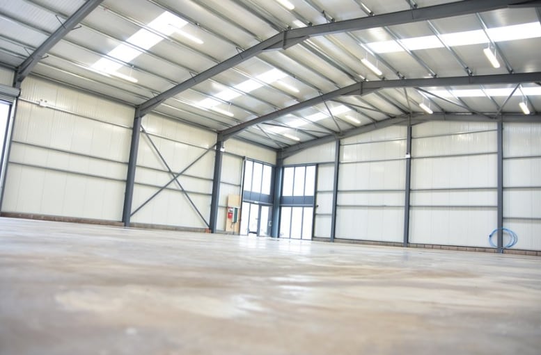 1 Sloefield Dr, Carrickfergus to rent - Interior Photo - Image 3 of 3