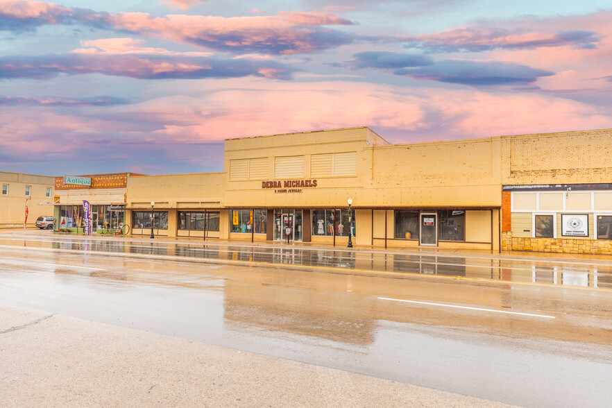 1242 Commercial Ave, Anson, TX for sale - Building Photo - Image 1 of 60