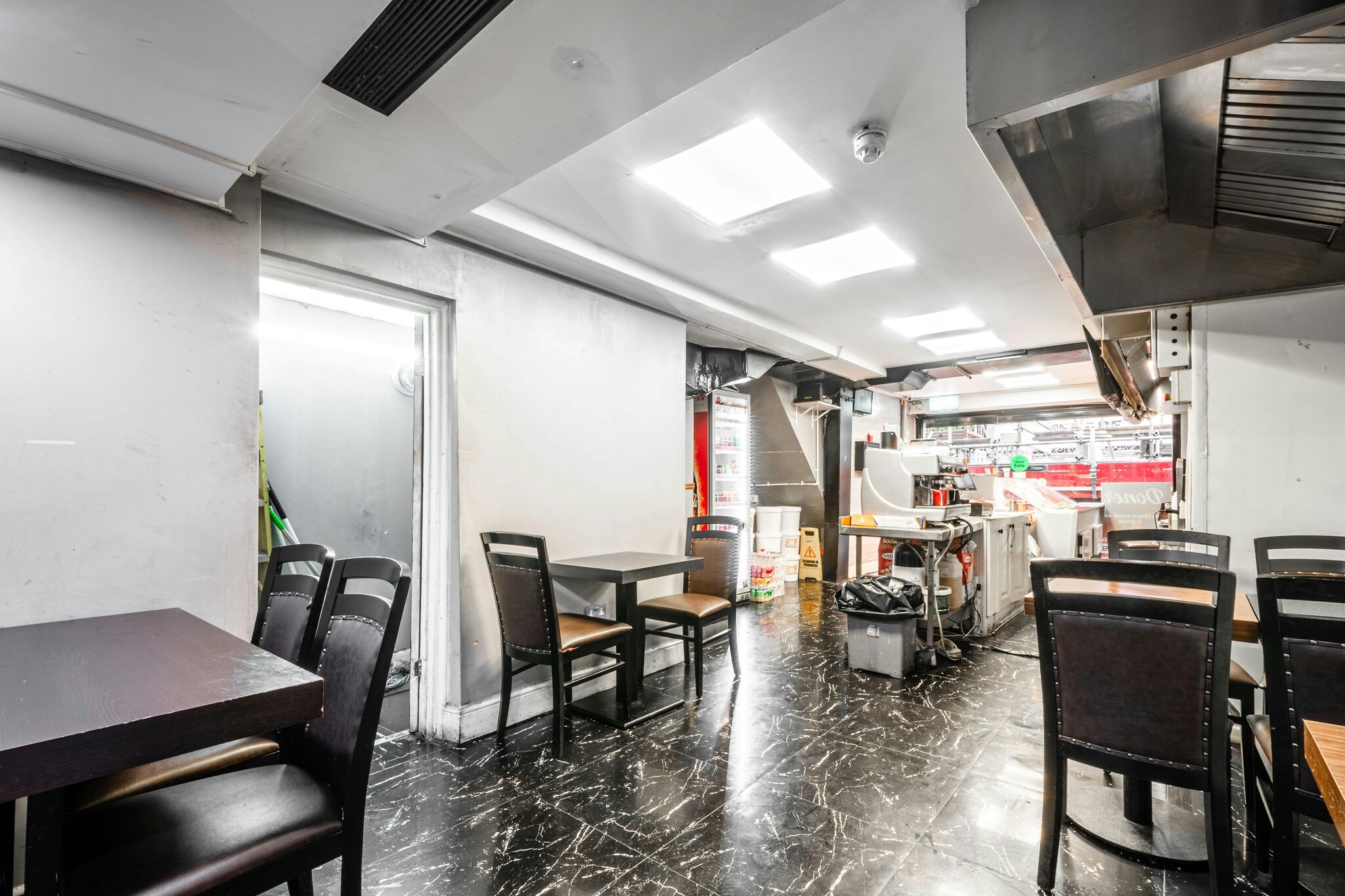 161 Brick Ln, London to rent Interior Photo- Image 1 of 11