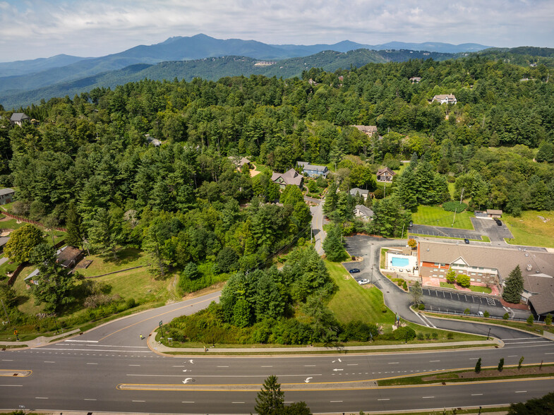 8500 Valley Blvd, Blowing Rock, NC for sale - Aerial - Image 3 of 5