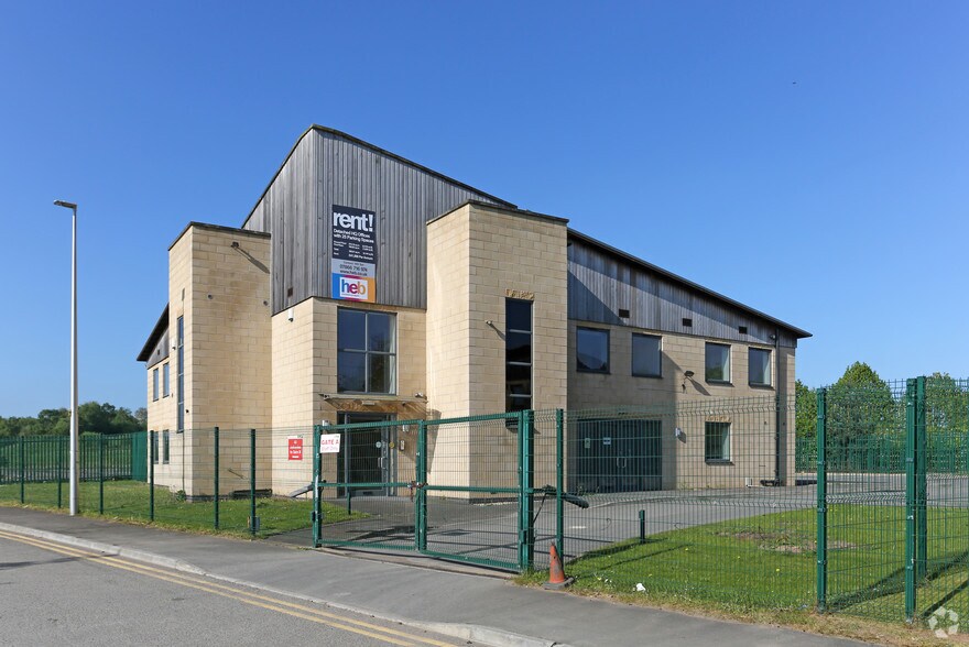 Latimer Way, New Ollerton for sale - Building Photo - Image 1 of 1