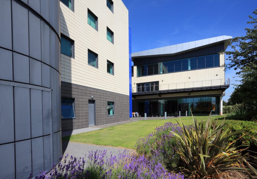 Bristol Rd, Bridgwater to rent - Building Photo - Image 1 of 1