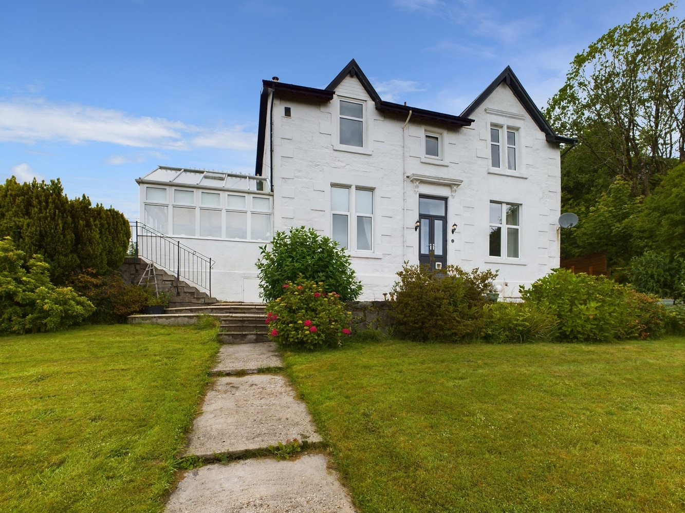 National Cycle Route 75 Rt, Tighnabruaich for sale Primary Photo- Image 1 of 2