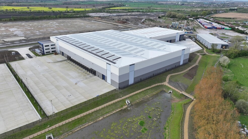 Weeland Rd, Knottingley to rent - Building Photo - Image 2 of 5