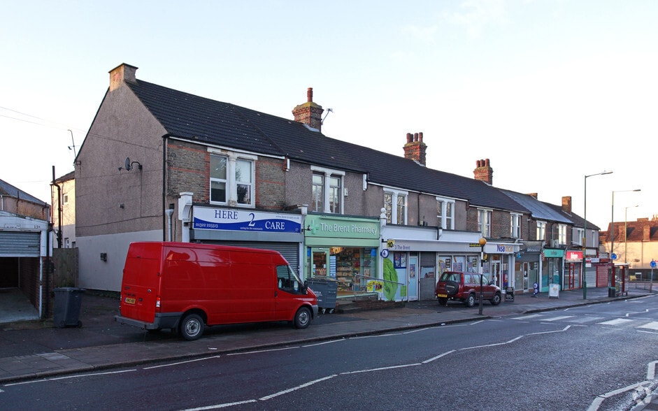 17 The Brent, Dartford to rent - Building Photo - Image 2 of 2