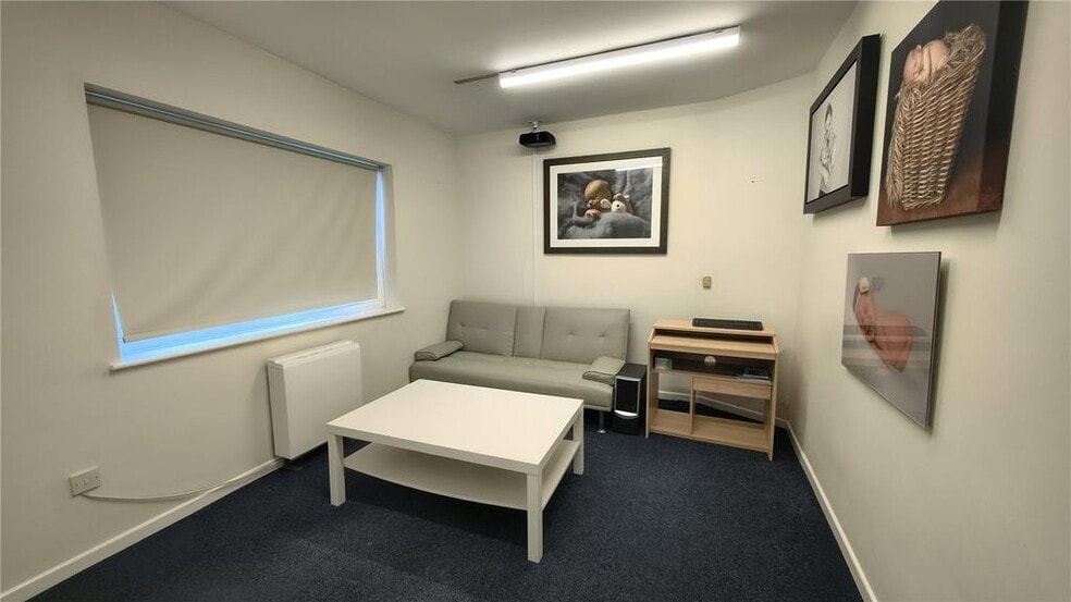 Hodfar Rd, Stourport On Severn to rent - Building Photo - Image 2 of 11