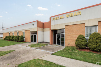 More details for 15 Triangle Blvd, Carlstadt, NJ - Industrial for Rent