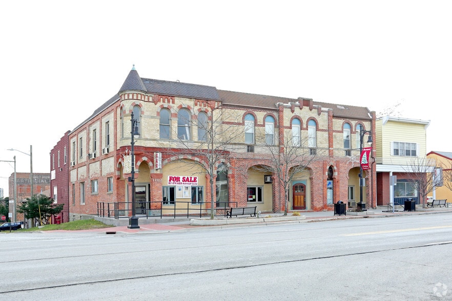 1102 Military St, Port Huron 48060 UK