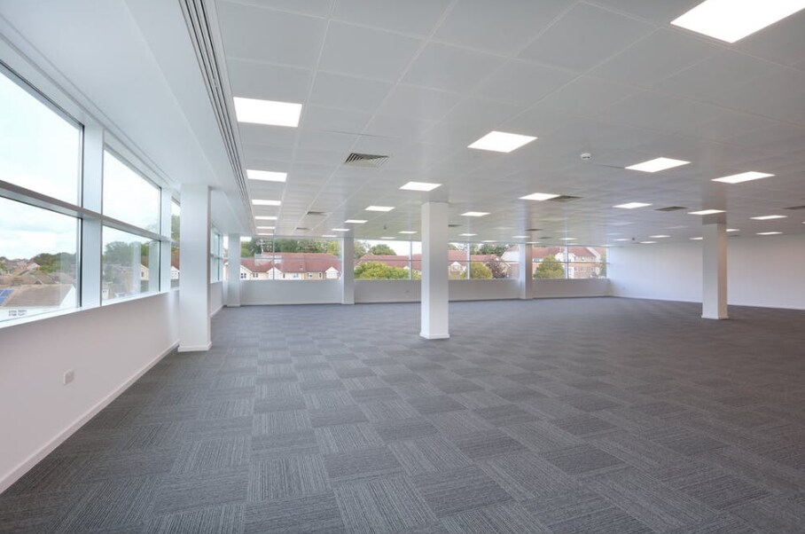 Concorde Rd, Maidenhead to rent Interior Photo- Image 1 of 1