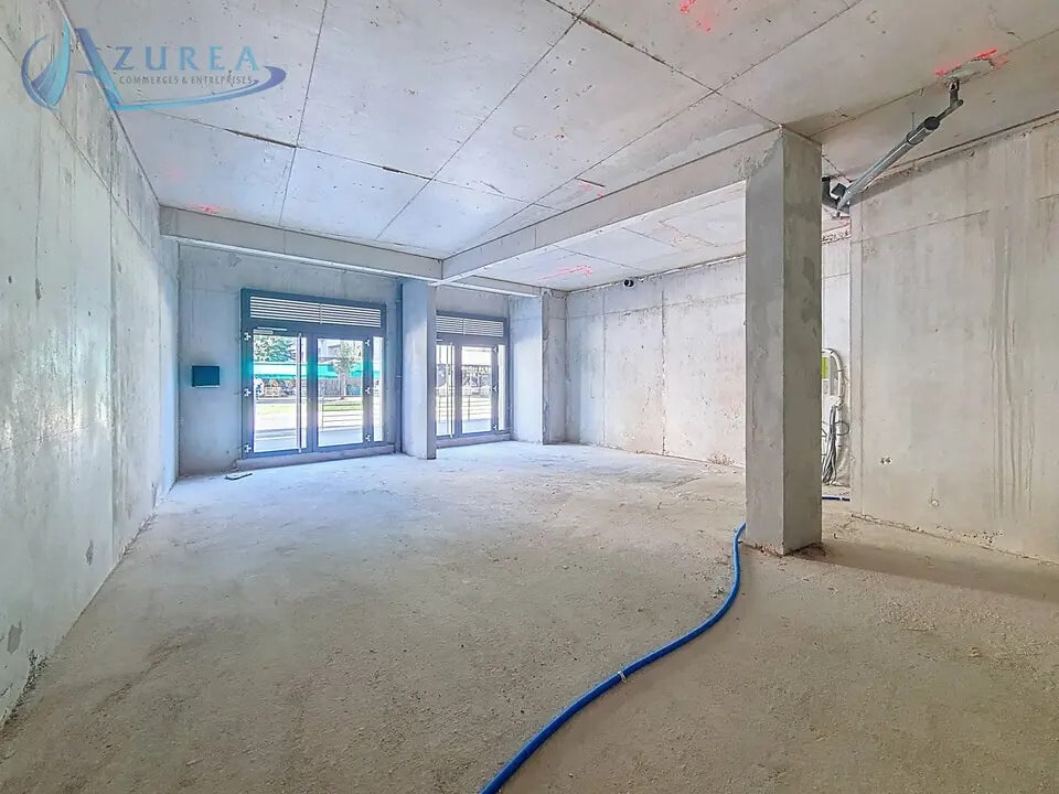 Location Commerce 71 m² - Photo 1